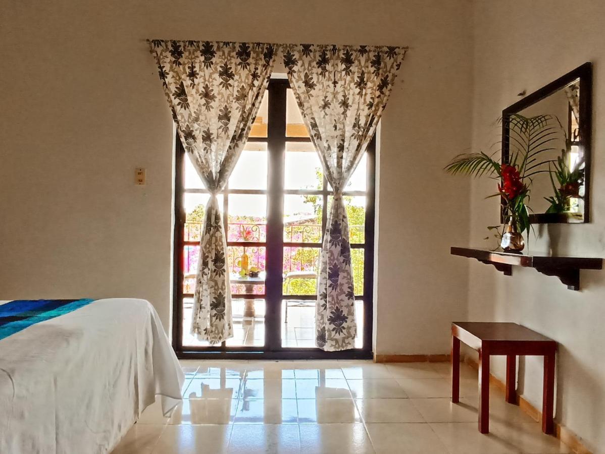 Casa De Los Pajaros - B&B Valladolid  Eksteriør bilde