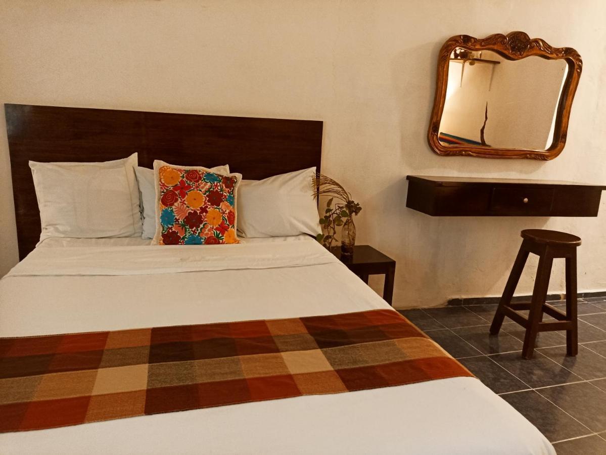Casa De Los Pajaros - B&B Valladolid  Eksteriør bilde